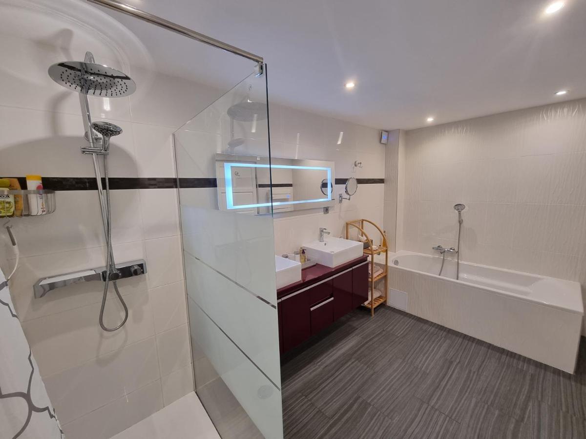 Villa Flora Superior Apartment كابريس المظهر الخارجي الصورة